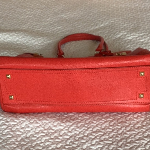 Red Henri Bendel Carlyle bag - Picture 5 of 12